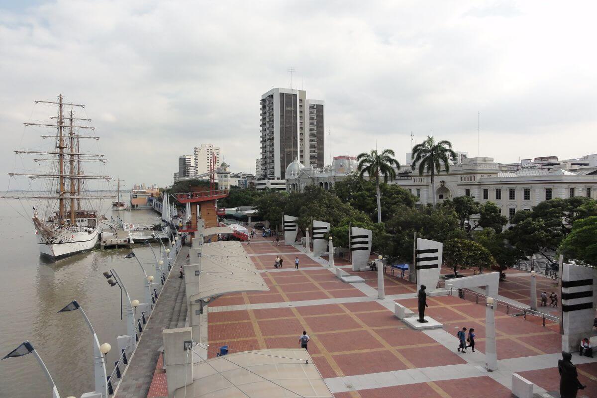 Malecon 2000